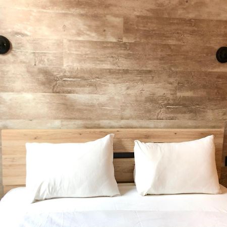 Romantic Apartments-In Center 8 7A リヴィウ エクステリア 写真