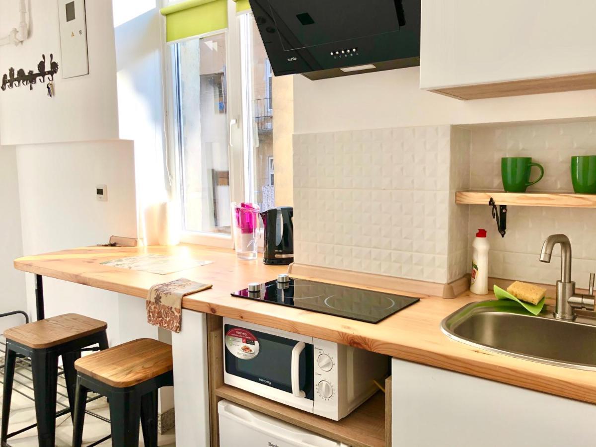 Romantic Apartments-In Center 8 7A リヴィウ エクステリア 写真